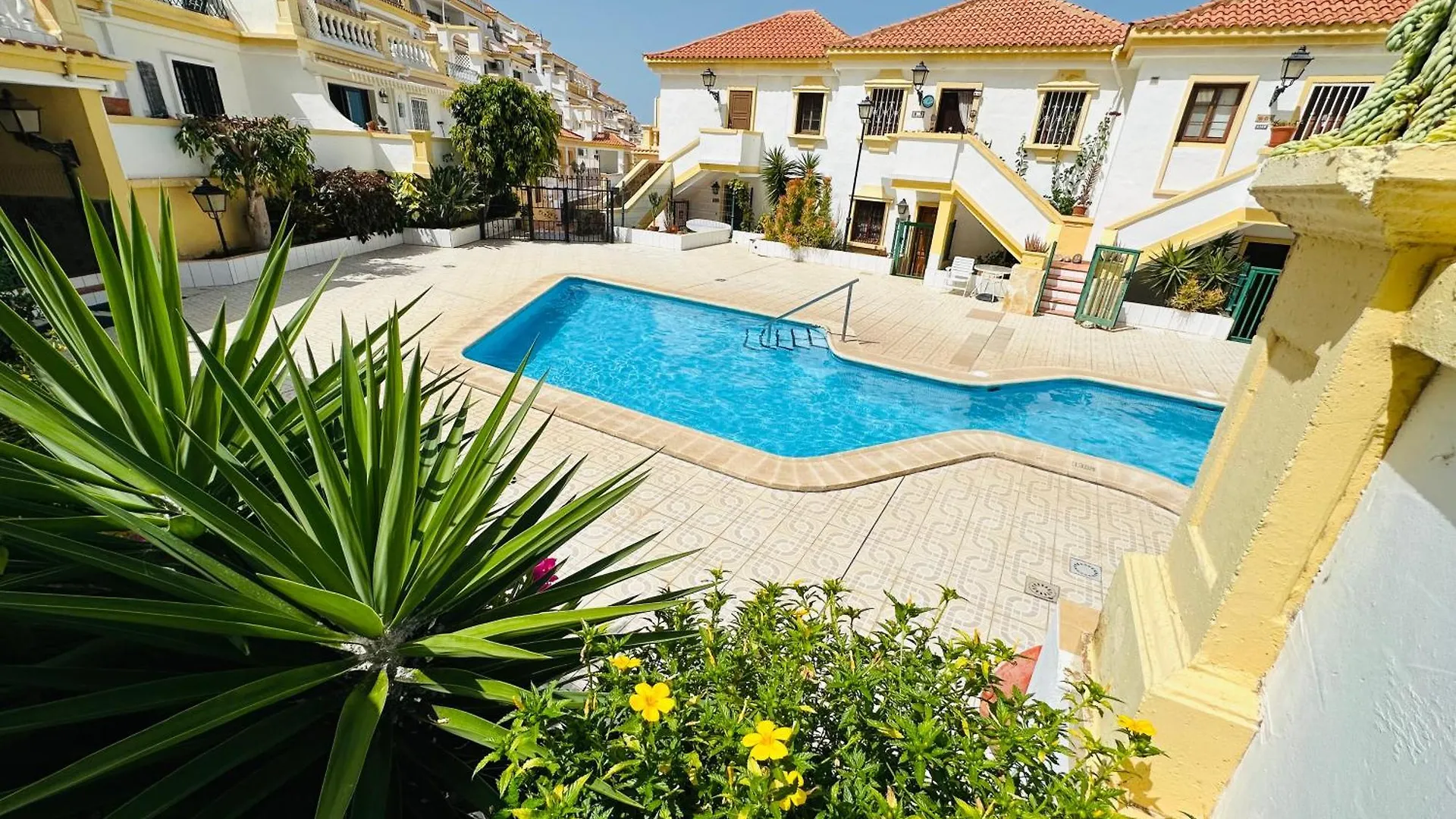Windsor Park Spacious Apartment In Costa Adeje Espanha